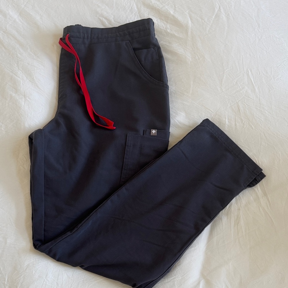 Charcoal Women’s Figs Yola Scrub Pants Medium Petite